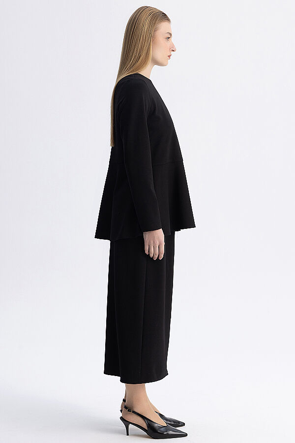 Basic Kesim Volan Detaylı Tunik Siyah - 6