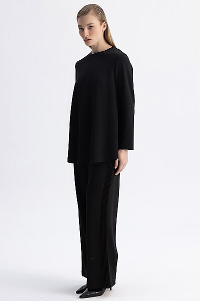 Minimal Kesim Yuvarlak Yaka Tunik Siyah - 2