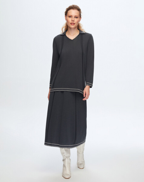 T24K-6048 A Cut Tunic with Knitting Technique - 2