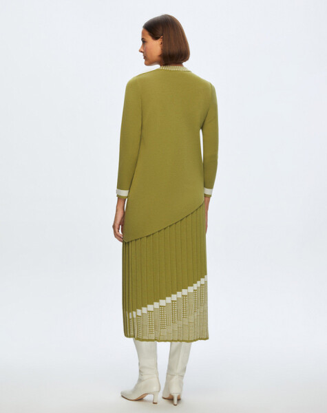 T24K-2001 Asymmetrical Patterned Pleat Skirt - 4
