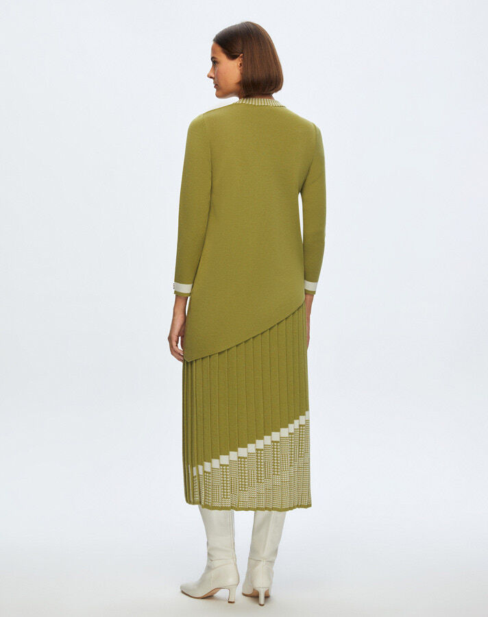 T24K-2001 Asymmetrical Patterned Pleat Skirt - 4