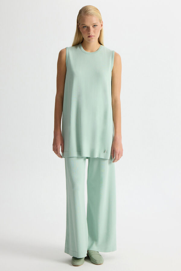 Basic Sleeveless Knit Tunic - 2