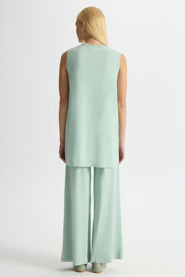 Basic Sleeveless Knit Tunic - 3