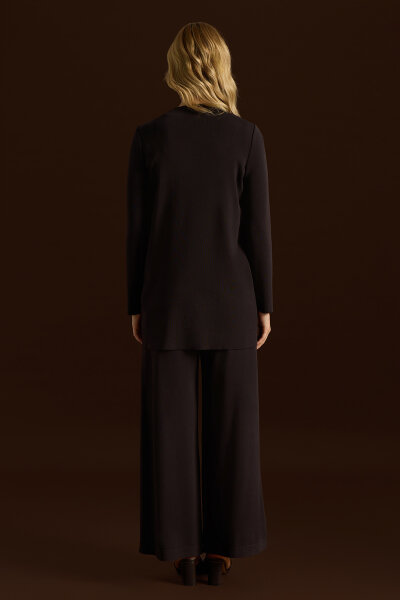 Brooch Detailed V-Neck Jacket - 4