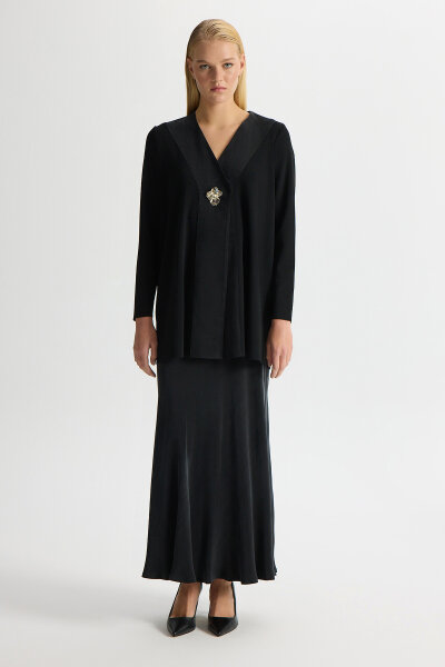 Brooch Detailed V-Neck Jacket - 3