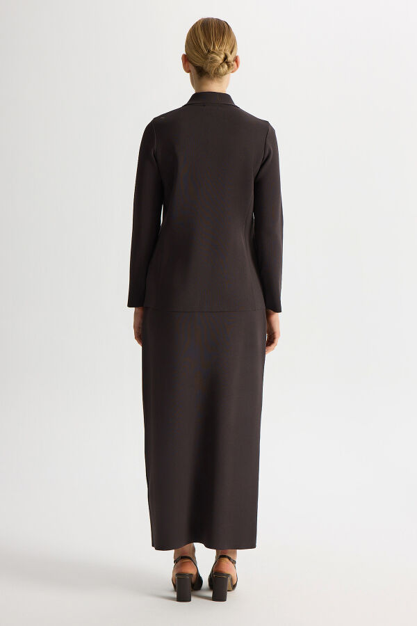 Elegant Shirt Collar Jacket with Pockets - 4