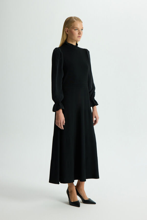 Cupro knit dress with sleeves - 2