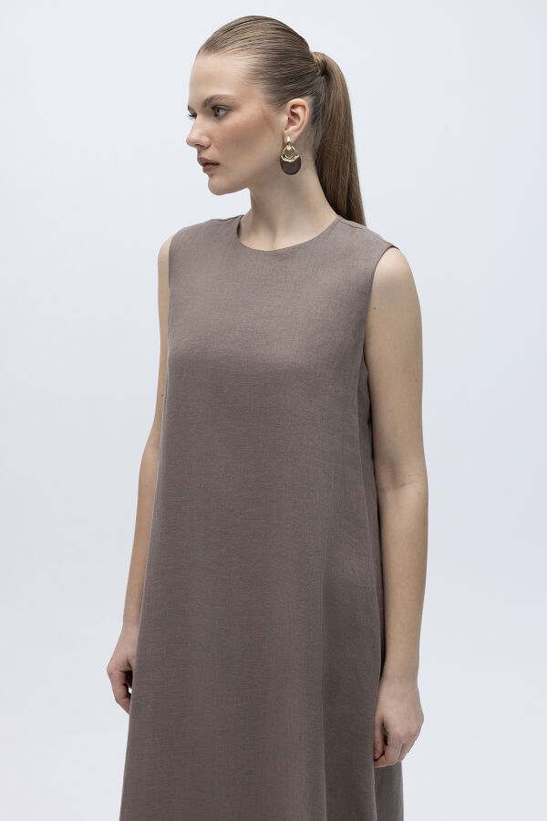 Kolsuz Düz Renk Keten Elbise Mink - 2