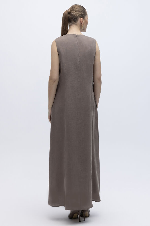 Kolsuz Düz Renk Keten Elbise Mink - 4
