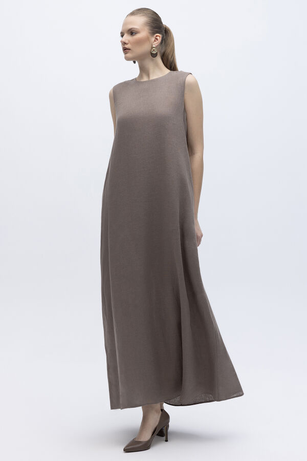 Kolsuz Düz Renk Keten Elbise Mink - 6