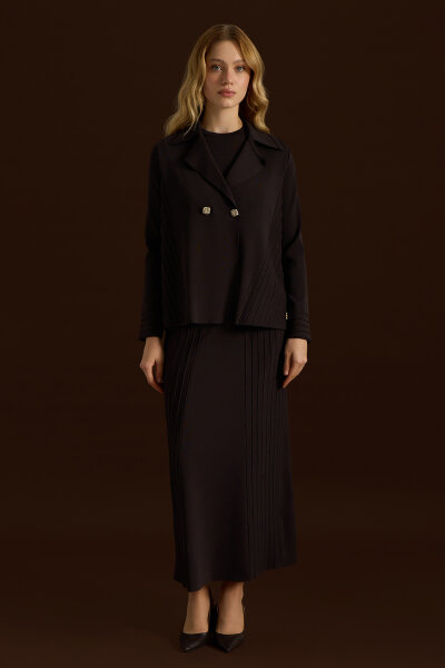 Knitted Skirt with Bodice and Knitting Technique 