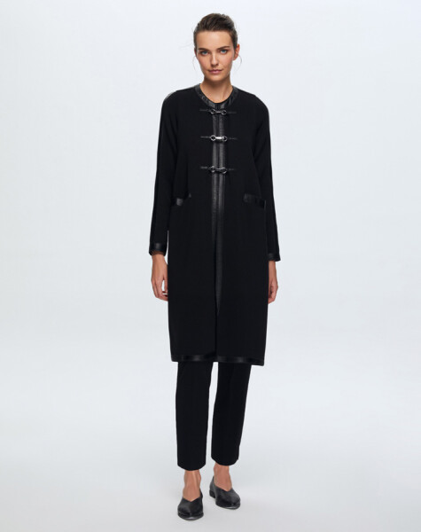 T24K-8011 Leather Detailed Lace Closure Knitwear Cape - 6