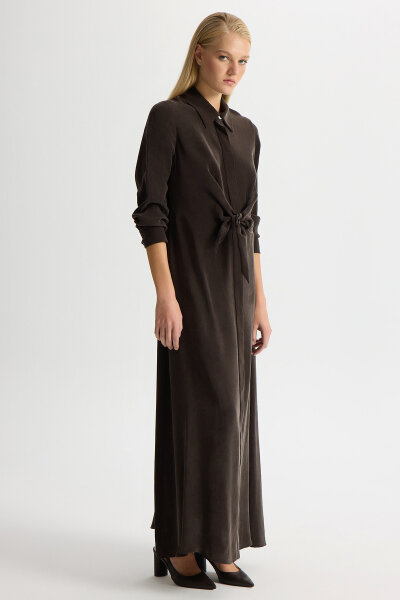 Ön Kısmı Bağlama Detaylı Cupro Elbise Kahverengi - 4