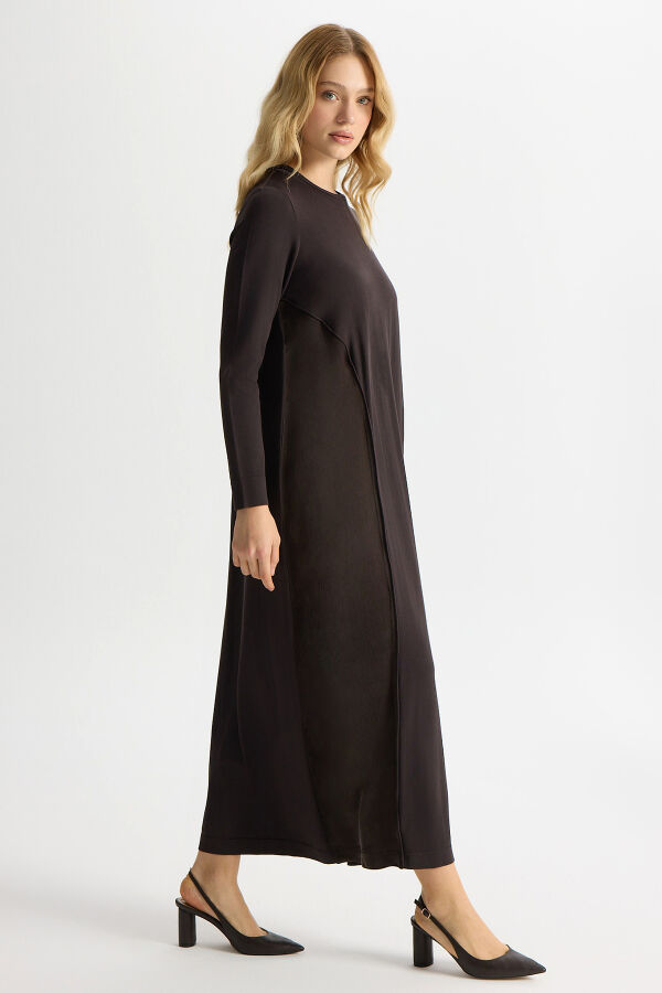 Knit Dress with Cupro Detail on the Front - 4