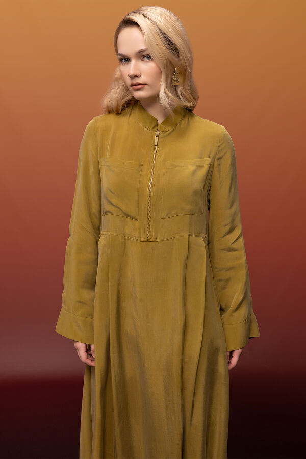 Önü Fermuarlı Hakim Yaka Cupro Elbise Amber - 4