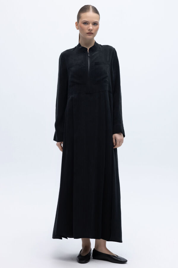 Önü Fermuarlı Hakim Yaka Cupro Elbise Siyah - 1