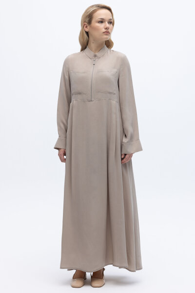 Önü Fermuarlı Hakim Yaka Cupro Elbise Stone 