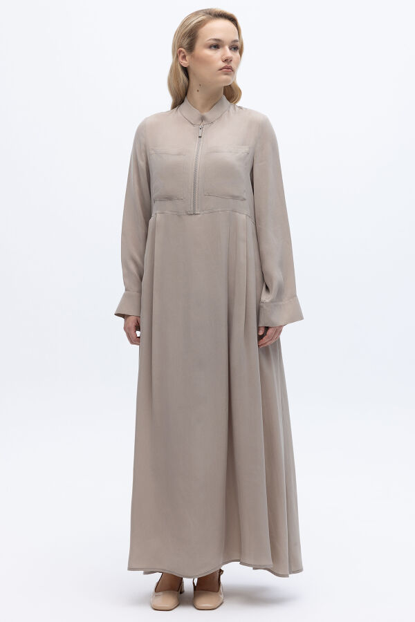 Önü Fermuarlı Hakim Yaka Cupro Elbise Stone - 1