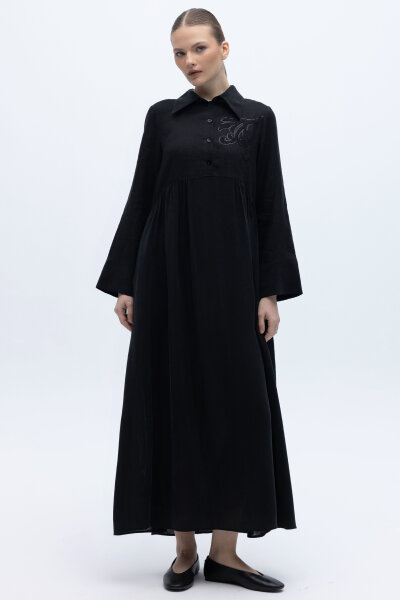 Önü Pul Nakışlı Uzun Elbise Siyah - 1