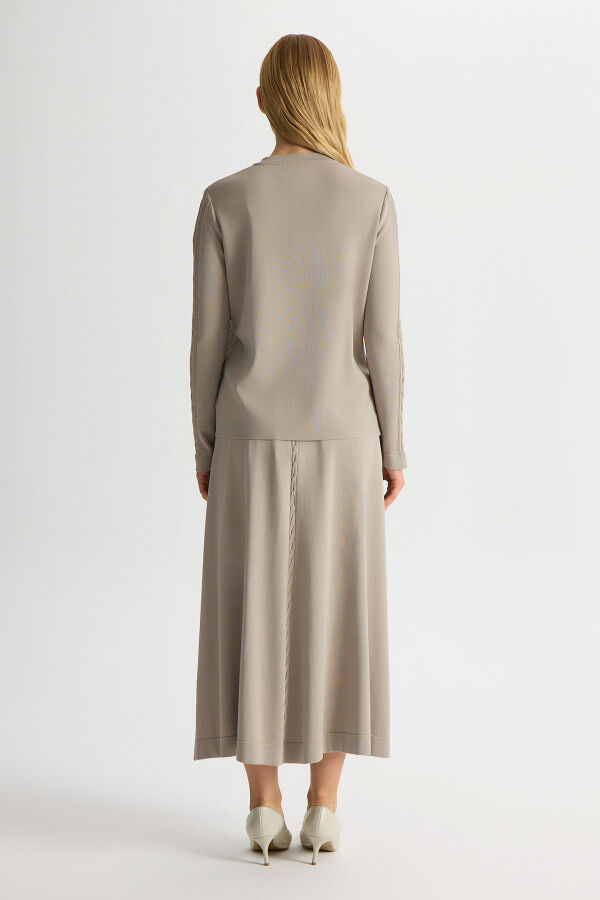 Plain Color Knitwear Skirt with Knitting Technique - 5