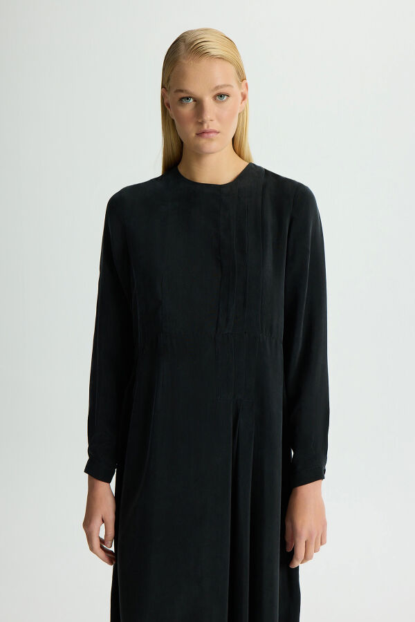 Pleated Solid Color Cupro Dress - 2