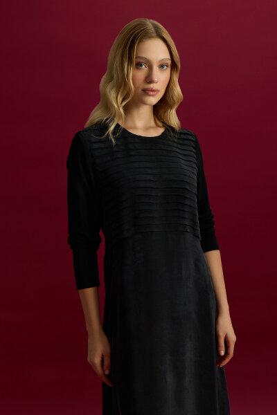 Plise Detaylı Düz Renk Cupro Elbise Siyah - 4