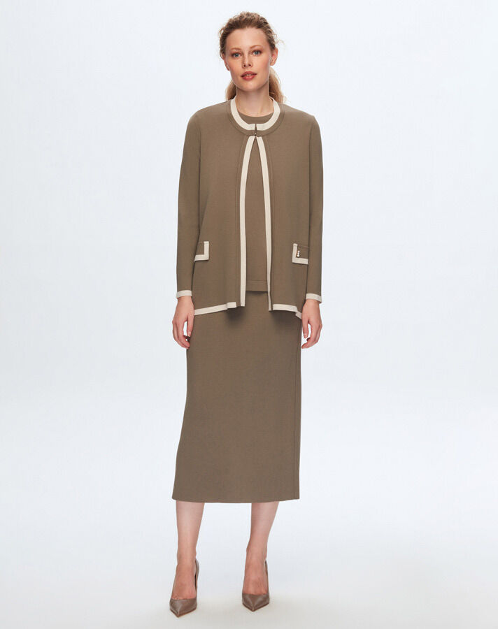 T24K-9039 Elegant Cardigan with Pocket Flap - 4