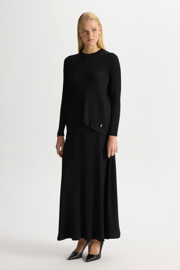 Relaxed Cut Ribbed Knit Skirt - 2