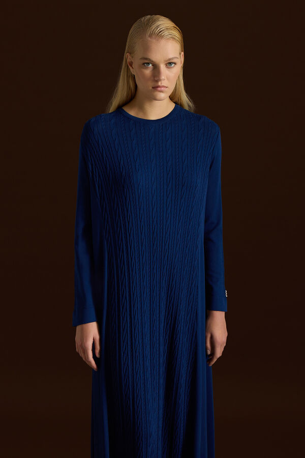 Plain Color Dress with Braided Hair - 3