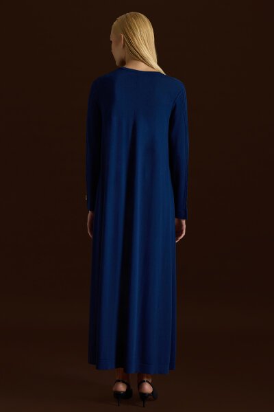 Plain Color Dress with Braided Hair - 4