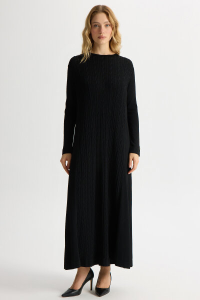 Plain Color Dress with Braided Hair 