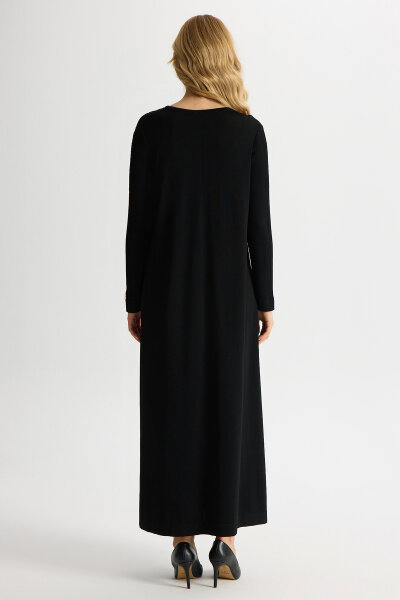 Plain Color Dress with Braided Hair - 4