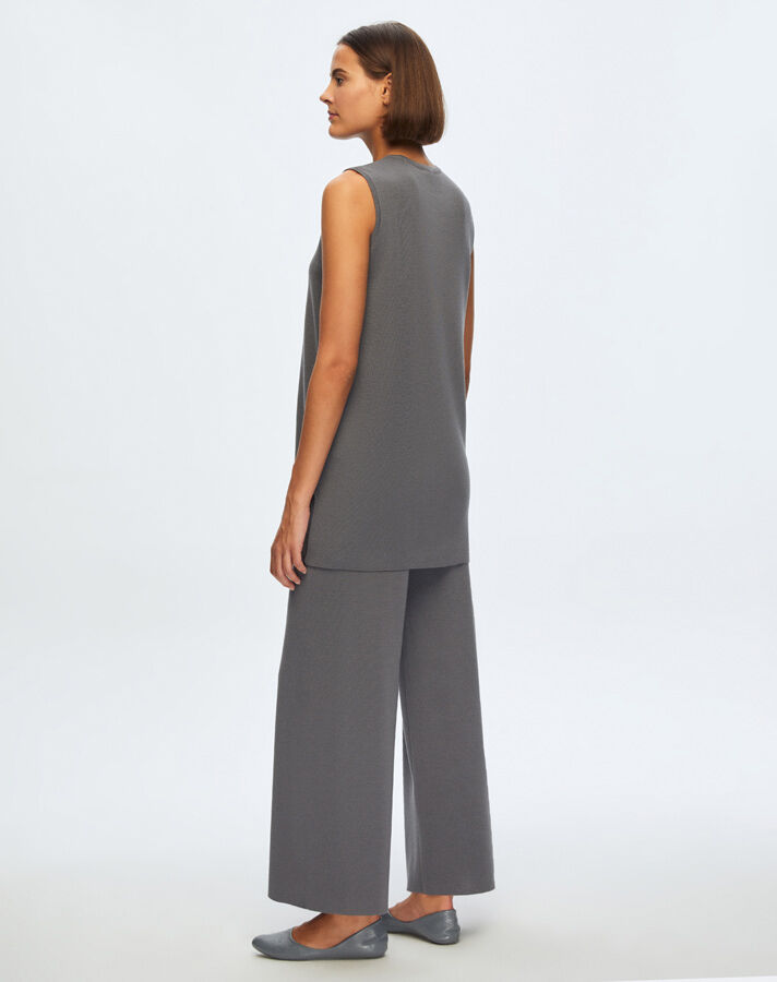 T24K-6000 Sleeveless Basic Tunic - 24
