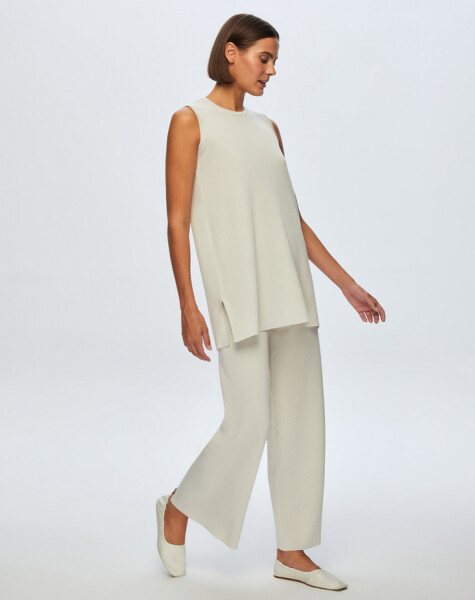T24K-6000 Sleeveless Basic Tunic - 32