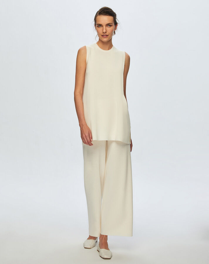 T24K-6000 Sleeveless Basic Tunic - 34
