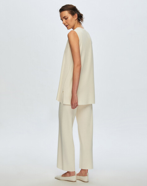 T24K-6000 Sleeveless Basic Tunic - 35
