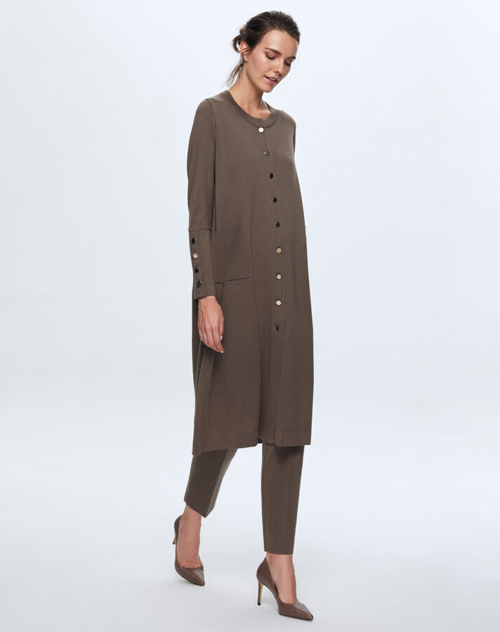 T24K-9022 Solid Color Buttoned Long Cardigan - 5