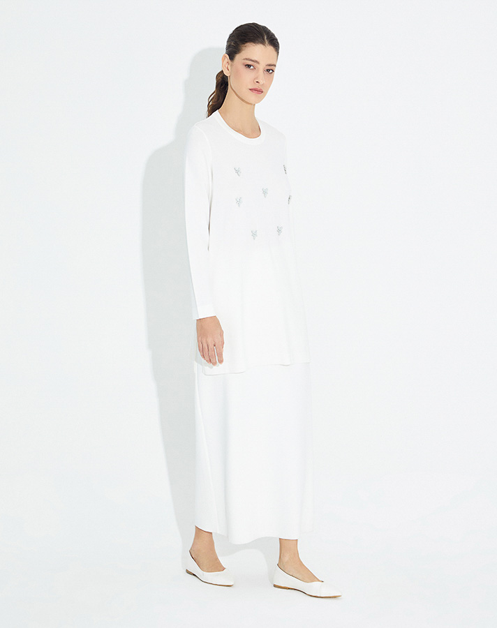 T23Y-6023 Knitwear Tunic with Stone Detail on the Front - 10