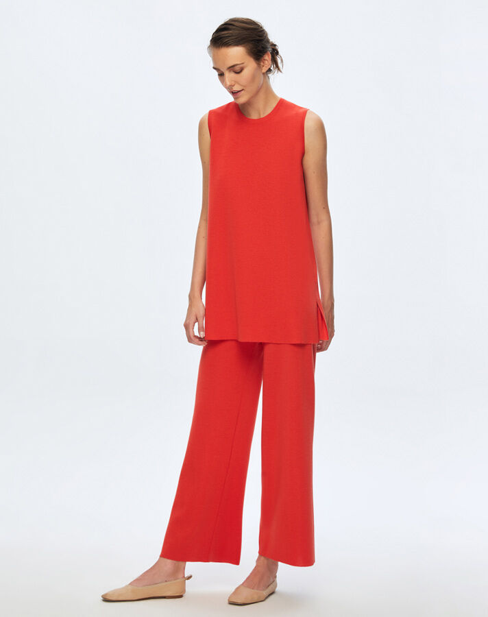 Sleeveless Basic Tunic - 1