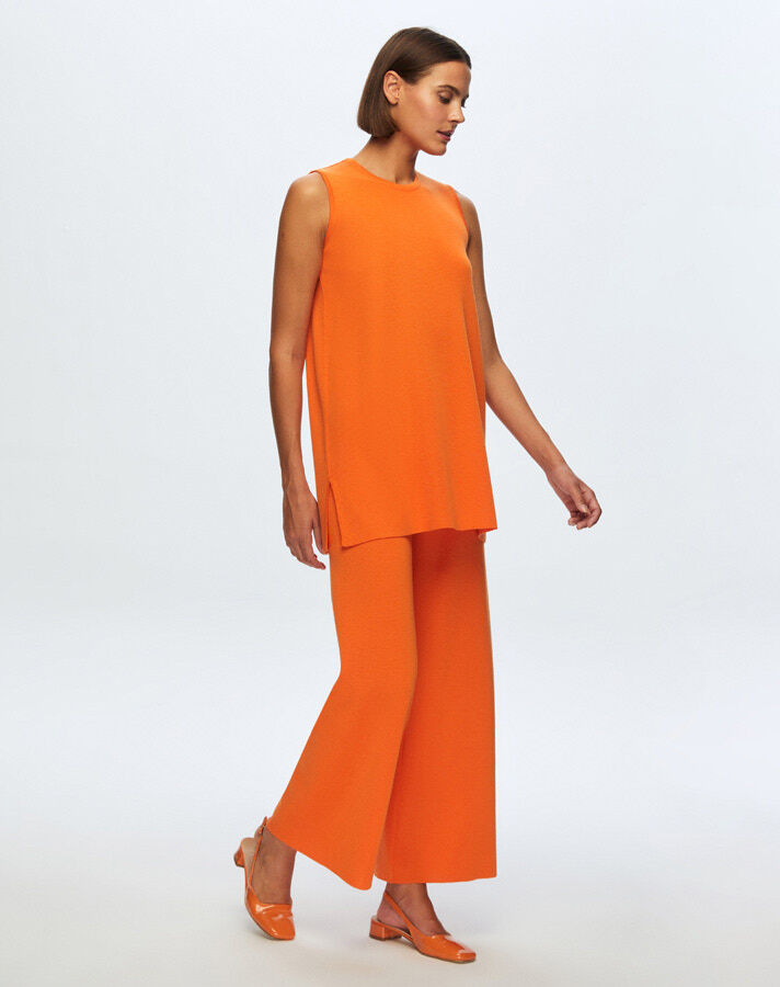 Sleeveless Basic Tunic - 1