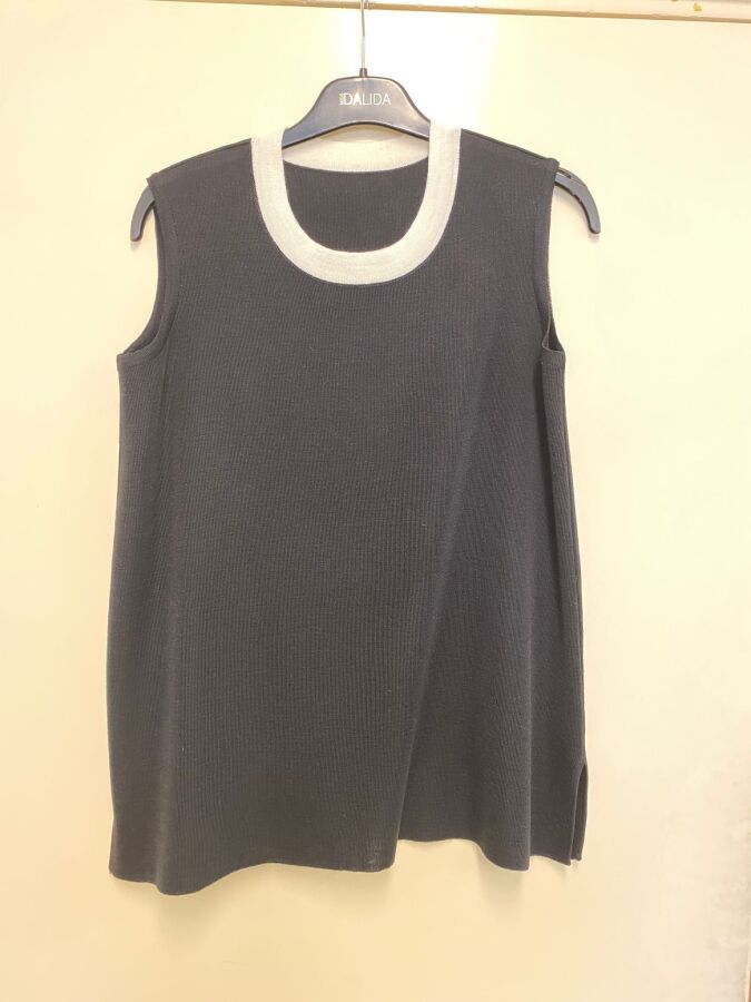 T24K-6041 Yakası Renkli Kolsuz Triko Tunik OMERO-DARK GREY - 2