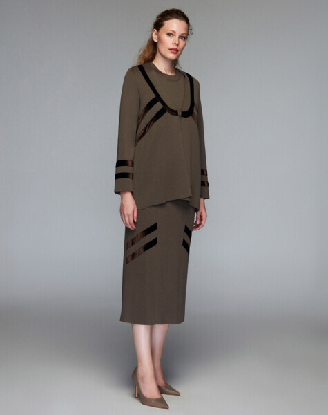 V Yaka Kadife Detaylı Klasik Mavi Hırka - 3