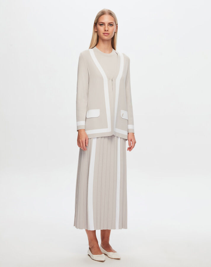 T24Y-2009 Skirt with White Stripe on the Front - 6