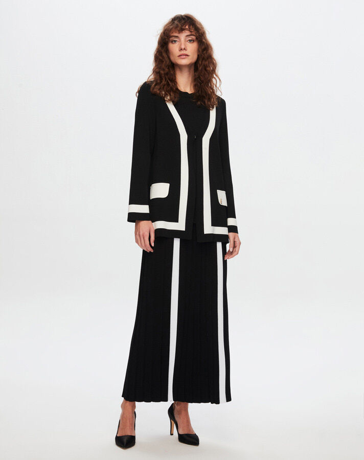 T24Y-2009 Skirt with White Stripe on the Front - 14