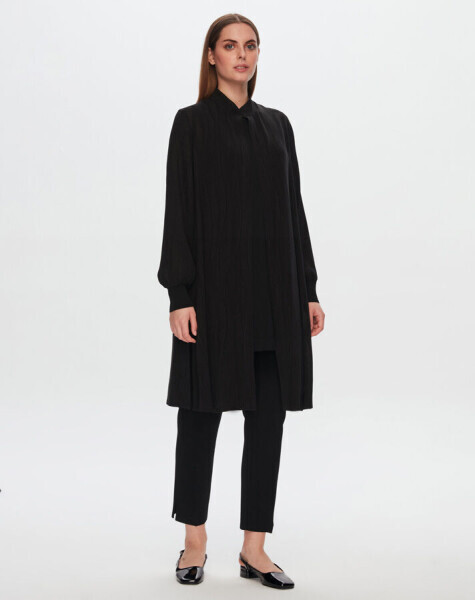 Kendinden Dokulu Uzun Siyah Gömlek - 1