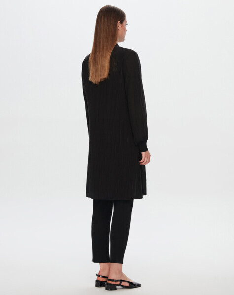 Kendinden Dokulu Uzun Siyah Gömlek - 2