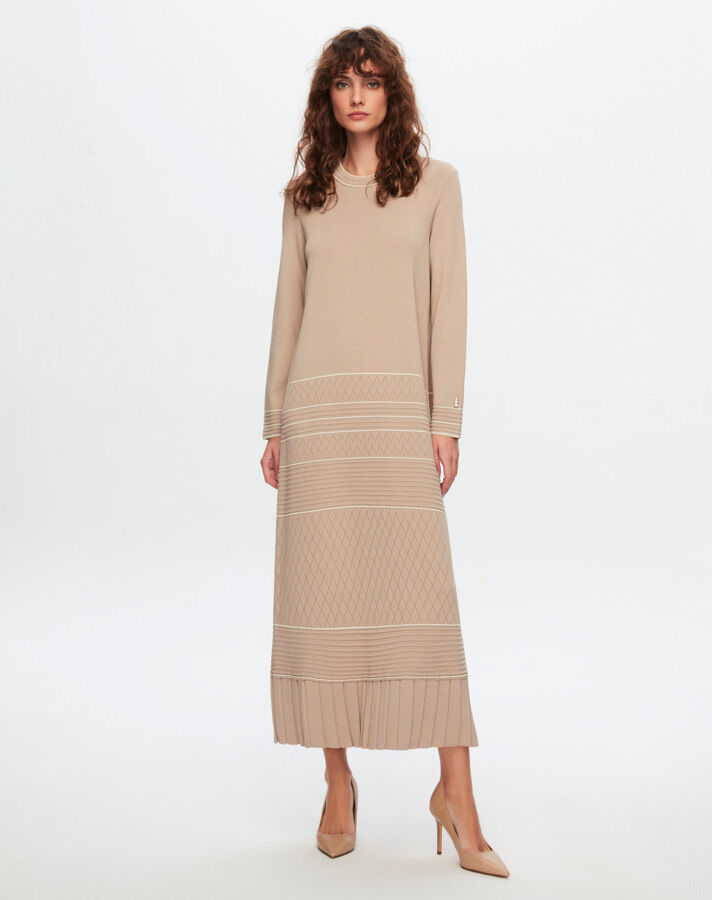 T24Y-4002 Openwork and Line Detailed Long Dress - 1