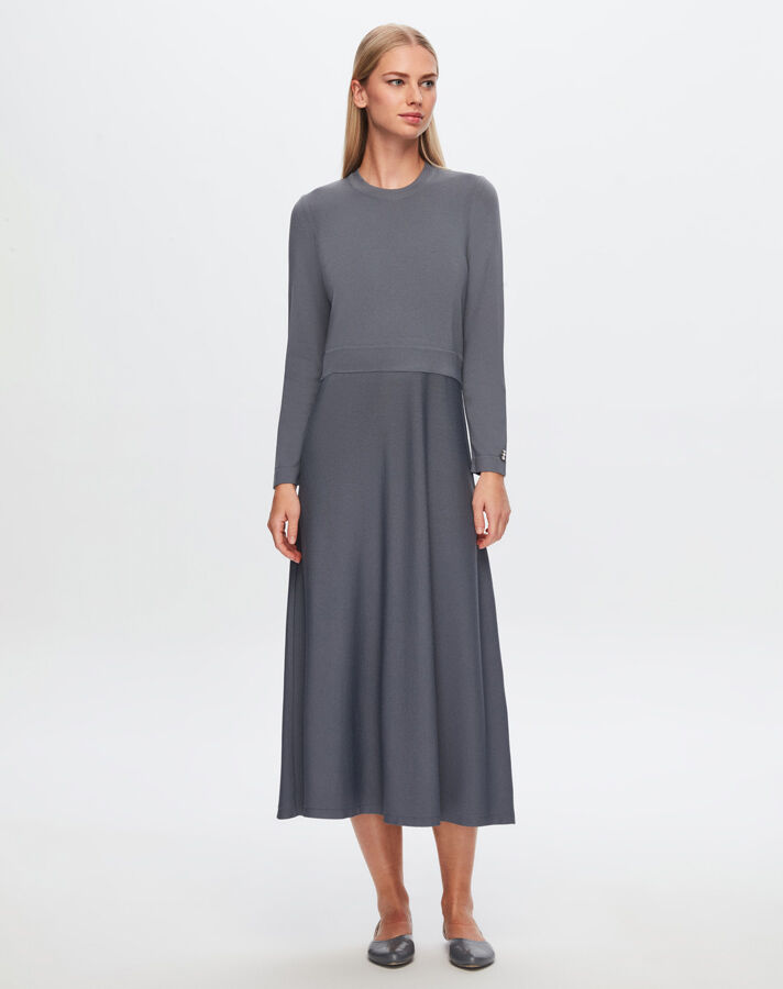 T24Y-4019 Solid Color Basic Dress - 1