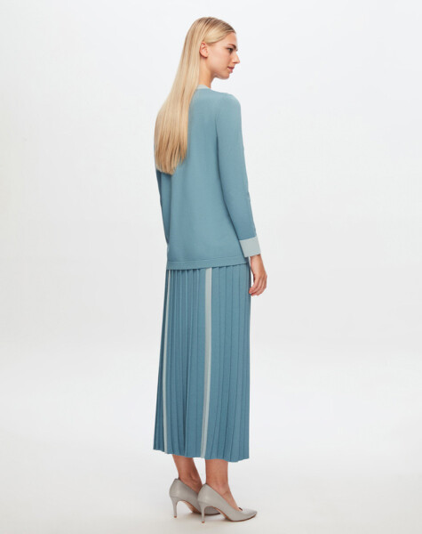 T24Y-6017 Tunic with Bag Detail on Collar and Wrist - 6