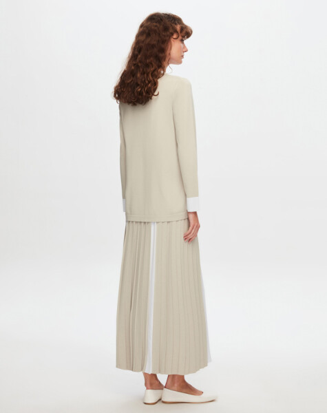 T24Y-6017 Tunic with Bag Detail on Collar and Wrist - 8
